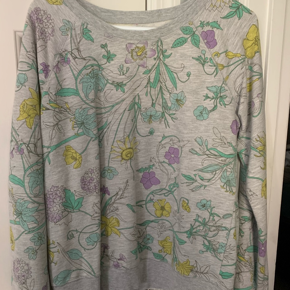 Cute soft floral spring sweater